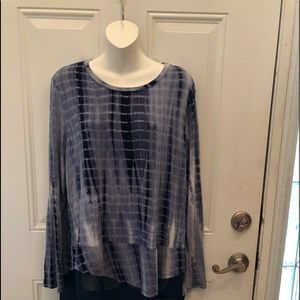 Allie &Rob blouse size  large